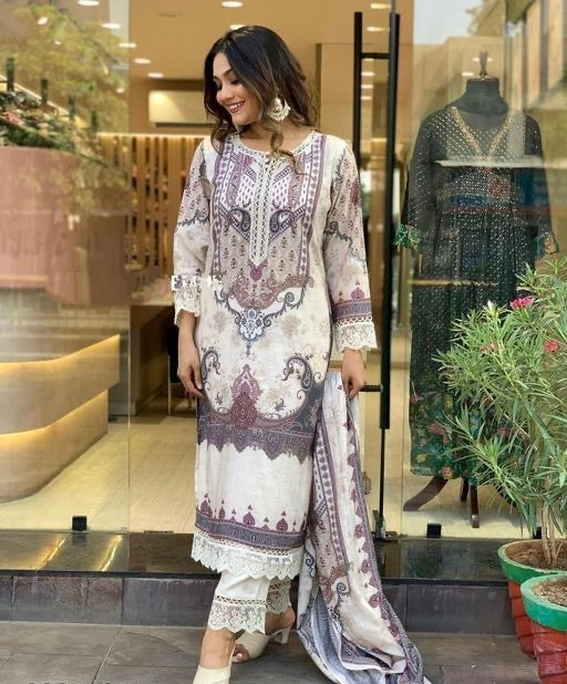 Pakistani Satin Crepe Kurta Set With Dupatta