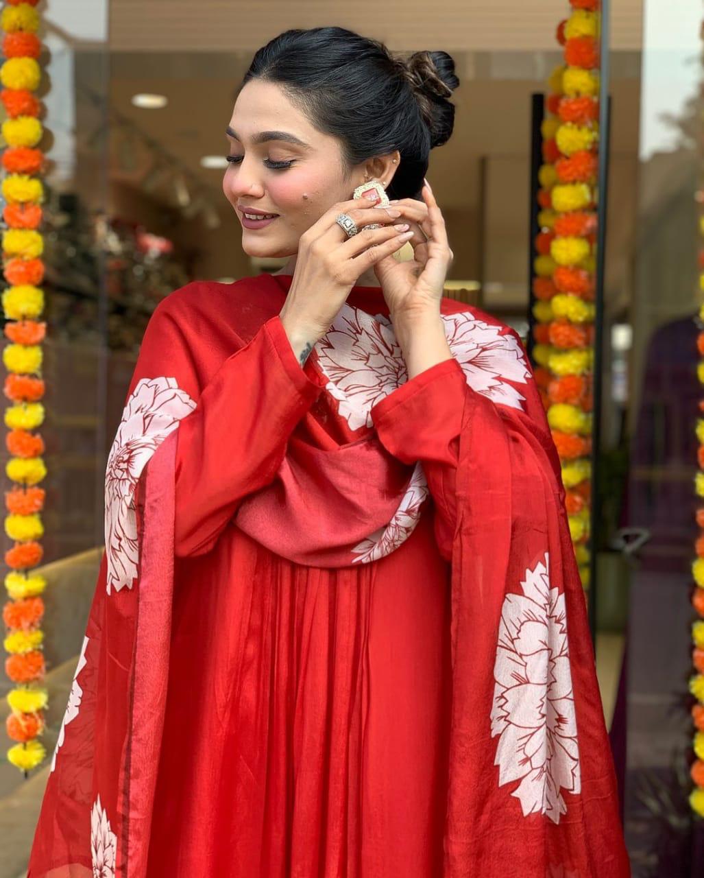 Red and White Embroidered Kurta Set