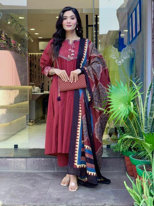 Red and Black Pure Cotton Kurta Set