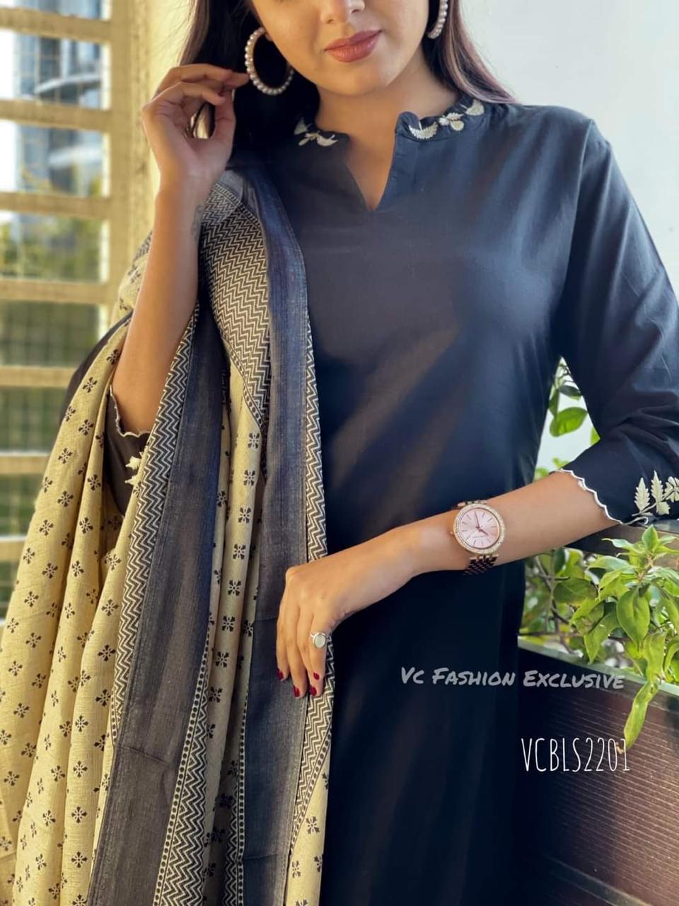 Black Embroidered Handloom Cotton Kurta Set