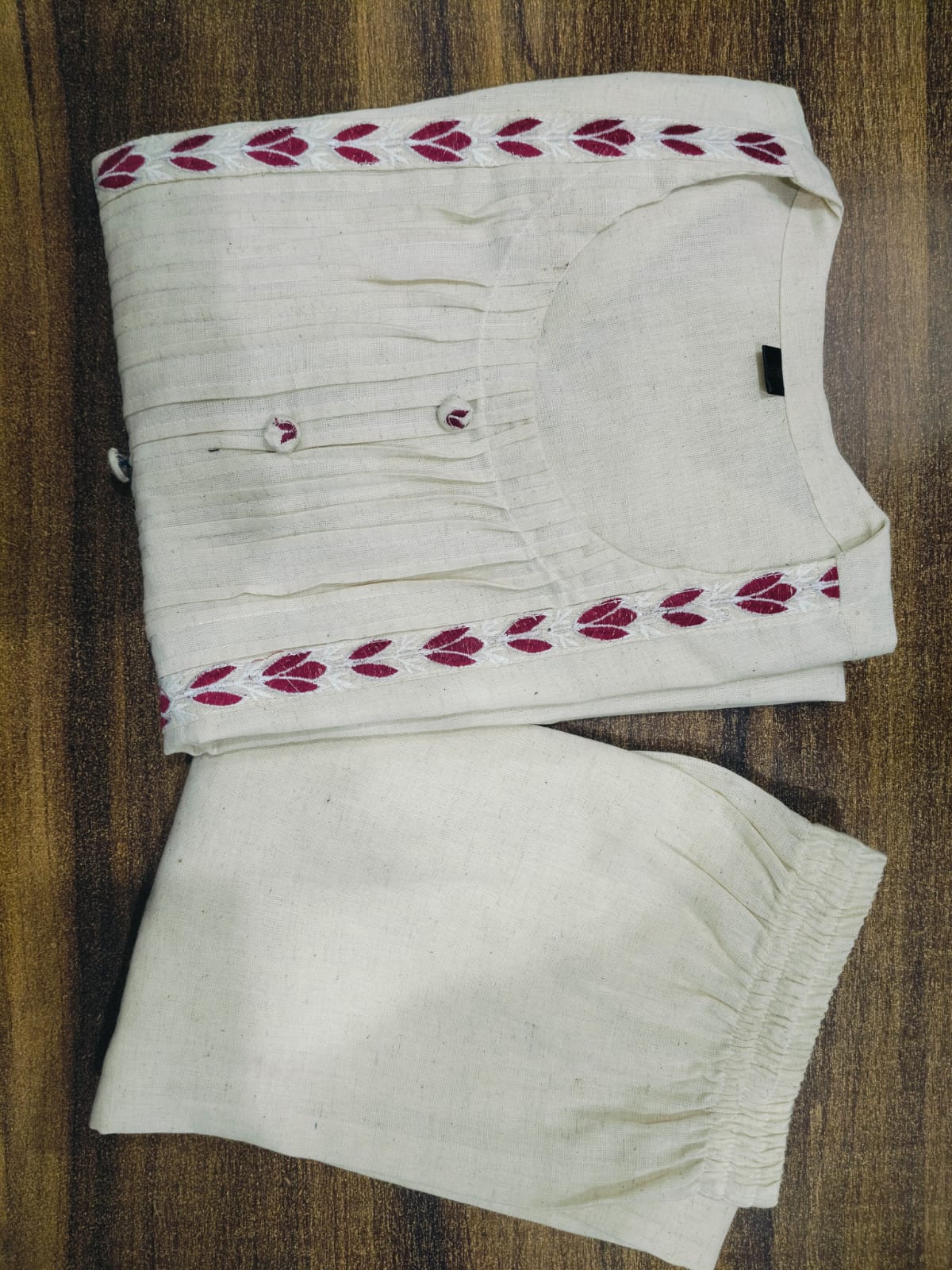 White Handloom Cotton Aari Work Kurta Pants Set