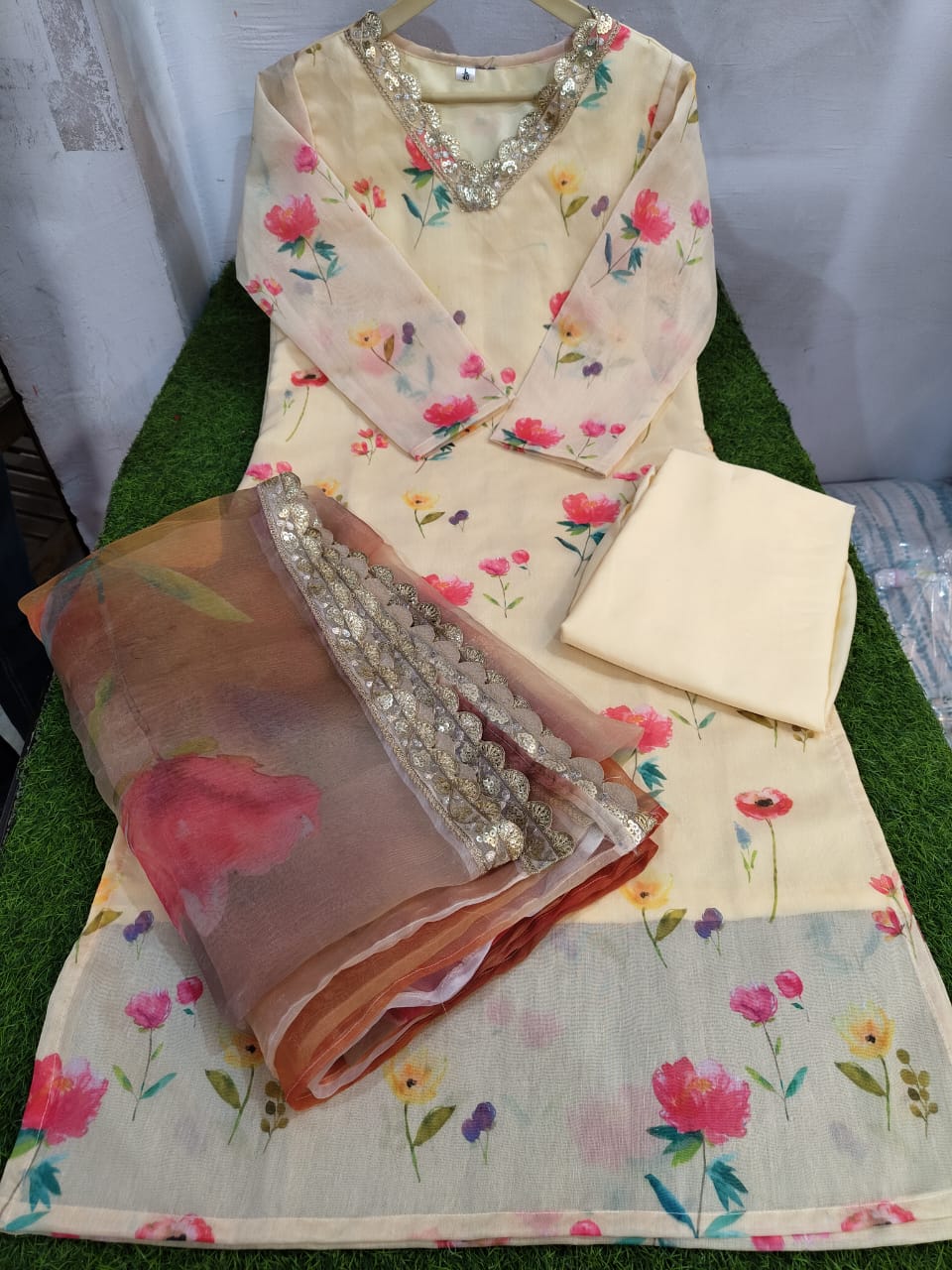 Cream Floral Chanderi Kurta Set
