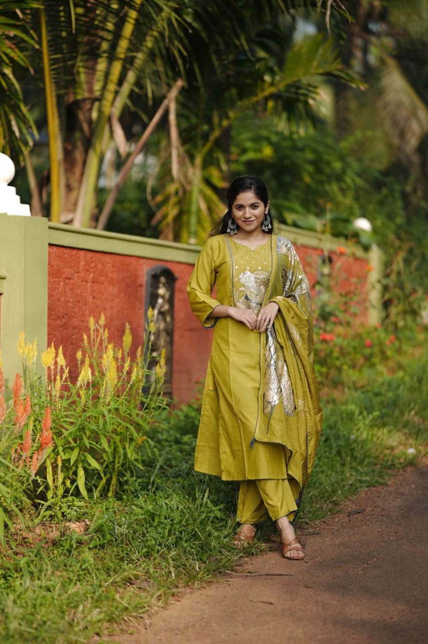 Chanderi Silk Sequin Handwork Kurta Set