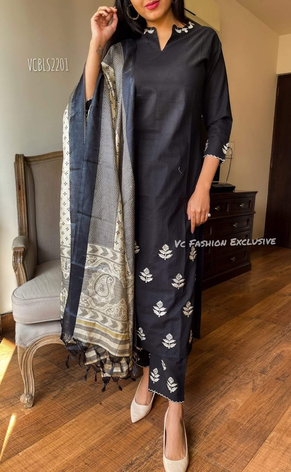 Black Embroidered Handloom Cotton Kurta Set