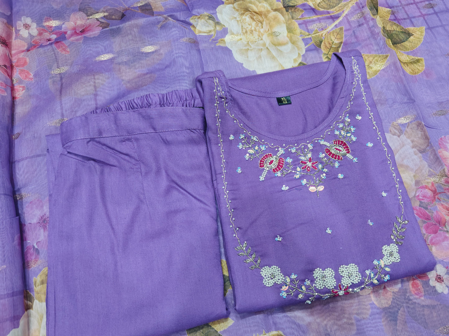 Beaded Embroidered Kurta Set with Chanderi Silk Dupatta