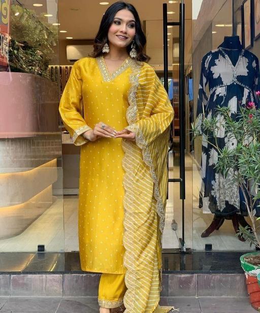 Bandhani Embroidered Kurta Set With Dupatta