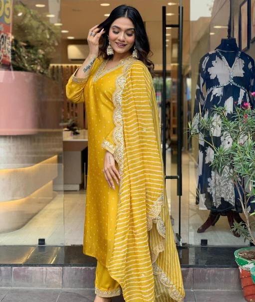 Bandhani Embroidered Kurta Set With Dupatta