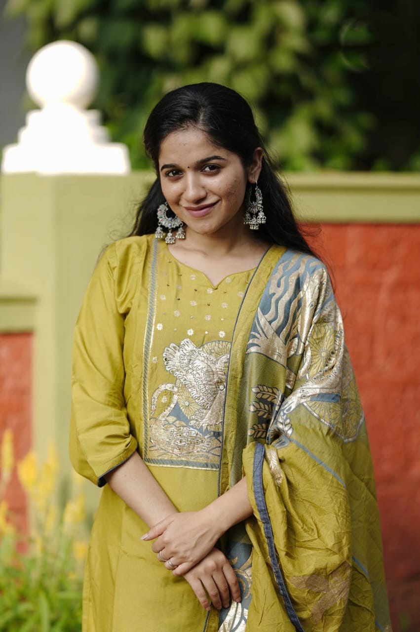 Chanderi Silk Sequin Handwork Kurta Set